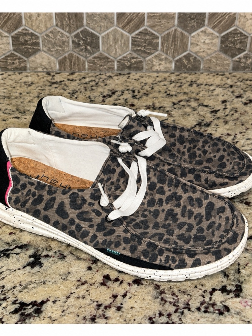 Hey Dude Wendy Jungle Brown Leopard Print Slip On Shoes Women’s Size 8 EU 39 - Picture 2 of 8